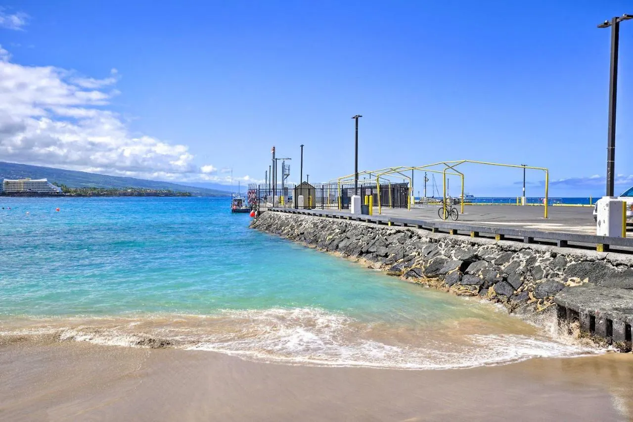 Big Island Condo With Pool Access Walk To Beach! Kailua-Kona Apartment